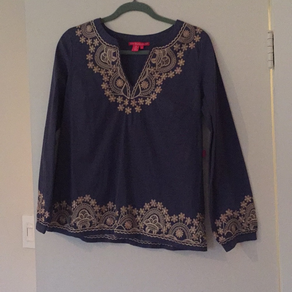 Shirt - Picture 3 of 4